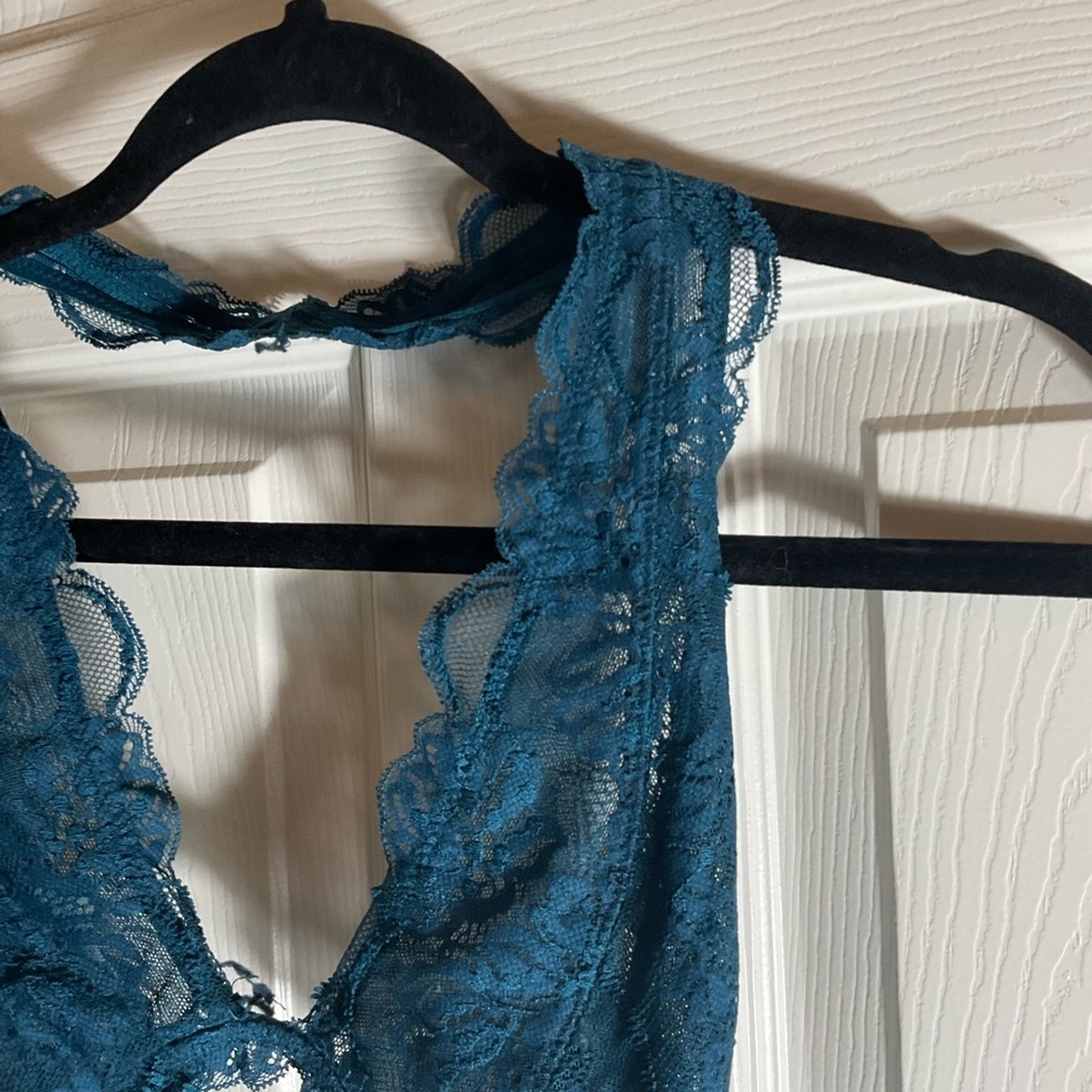 FREE PEOPLE Last Dance Lace Halter Bra / Legion Blue Size XSMALL - Picture 4 of 11